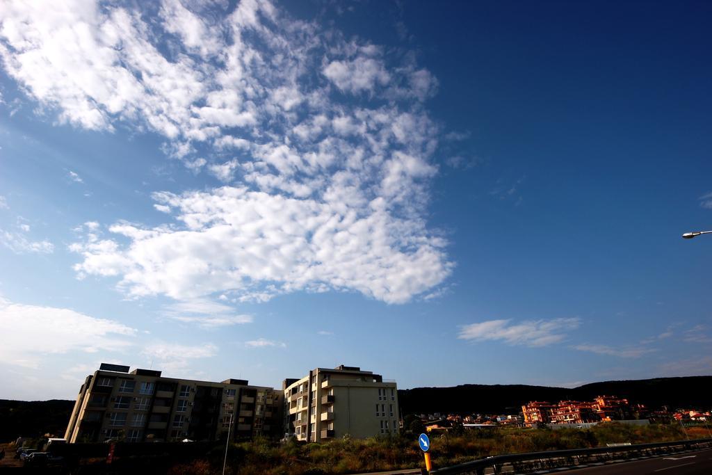 Menada Butterfly Apartment Свети-Влас Экстерьер фото