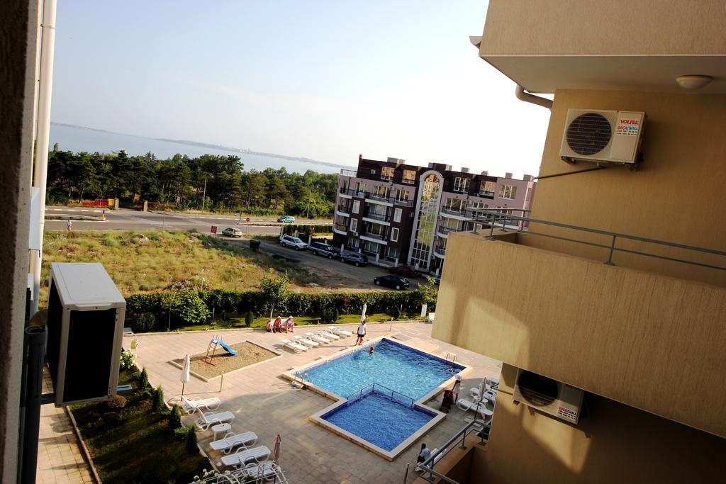 Menada Butterfly Apartment Свети-Влас Экстерьер фото