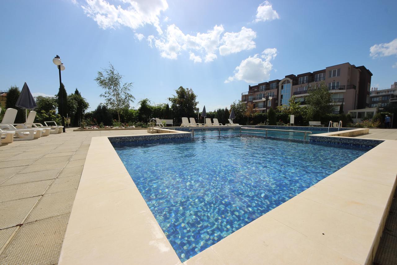 Menada Butterfly Apartment Свети-Влас Экстерьер фото